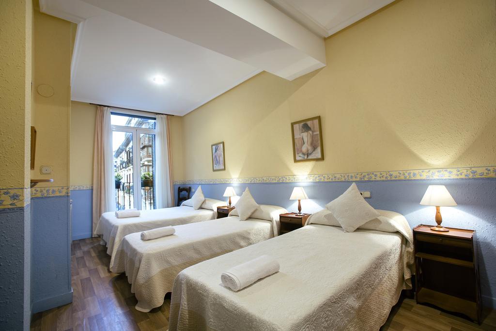 Pension Ibai San Sebastián Oda fotoğraf
