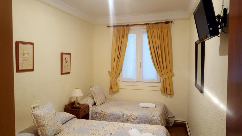 Pension Ibai San Sebastián Dış mekan fotoğraf