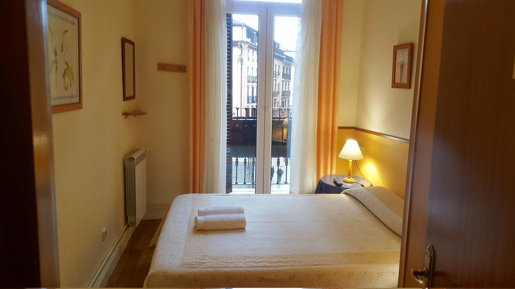 Pension Ibai San Sebastián Dış mekan fotoğraf